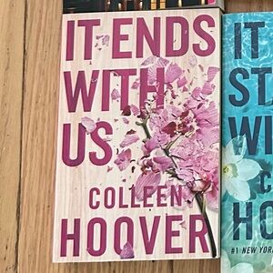 It Ends With Us — Colleen Hoover book